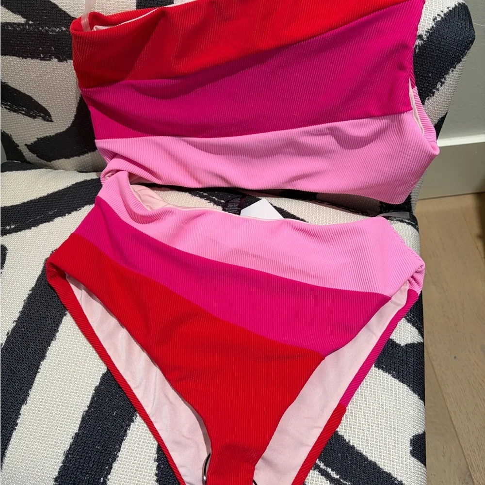 BEACH RIOT Colorblock Ribbed Bikini - Pink & Red - Picture 2 of 5